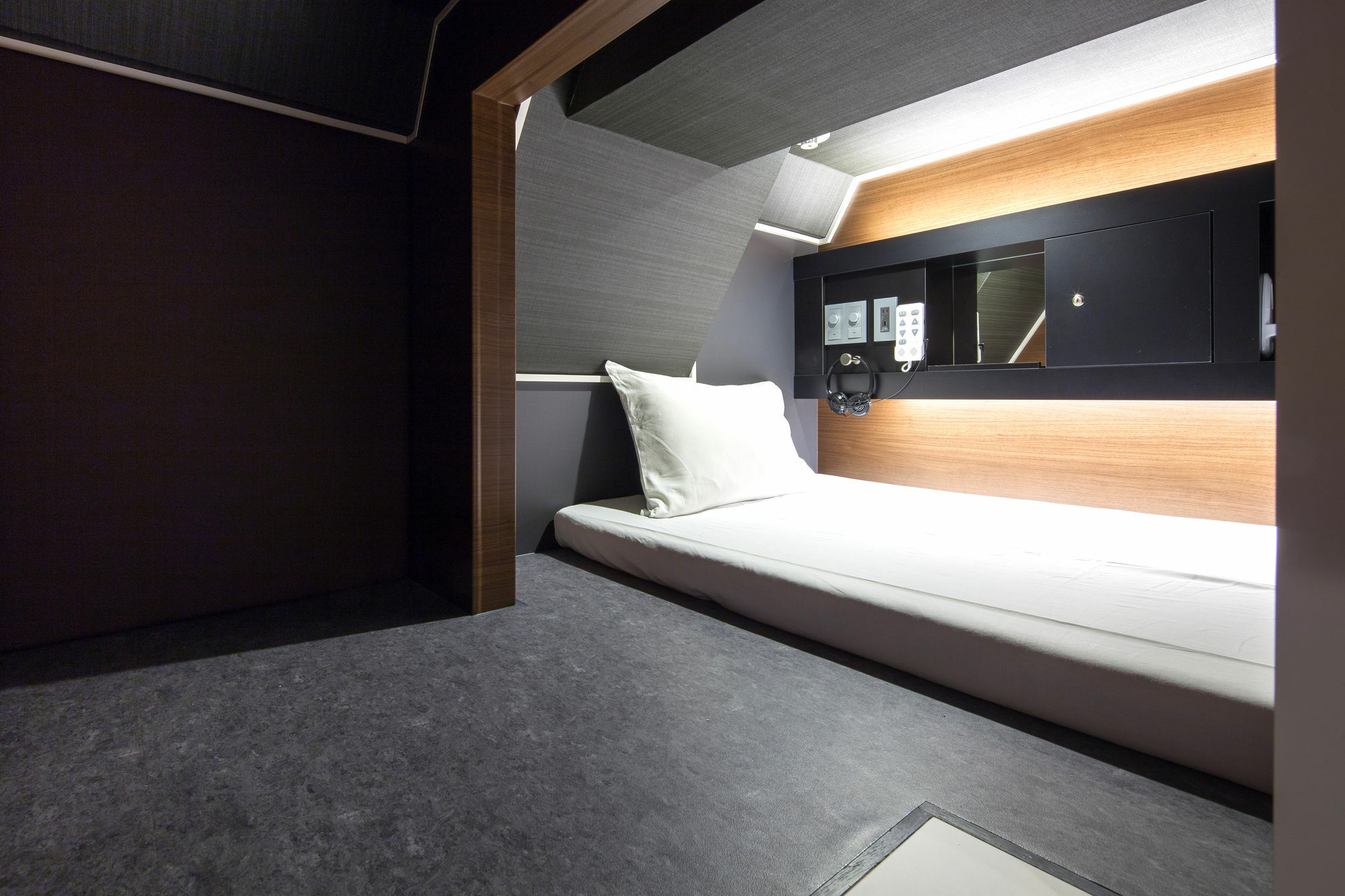 Commun Shibuya Hotel Tokyo Exterior photo